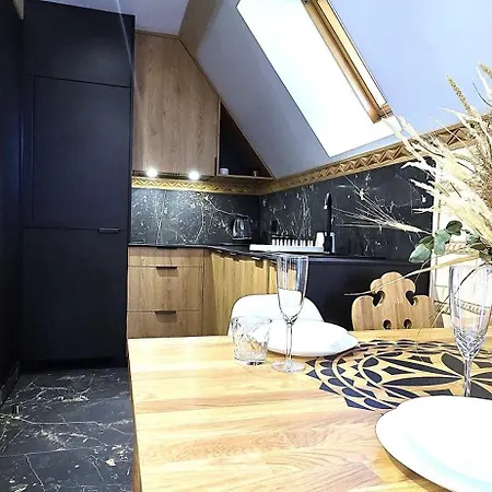 Apartment Vip Centrum2 *